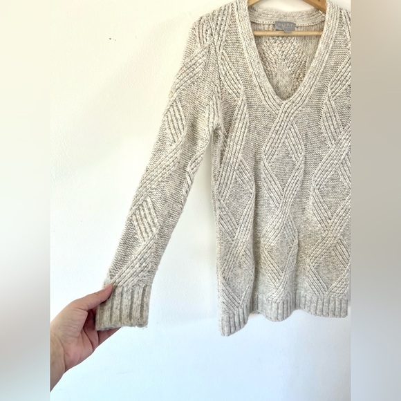 PURE Collection Cable‎ Knit V-Neck Wool & Alpaca Blend Sweater Size 2 - Picture 2 of 11